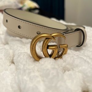 White Gucci belt